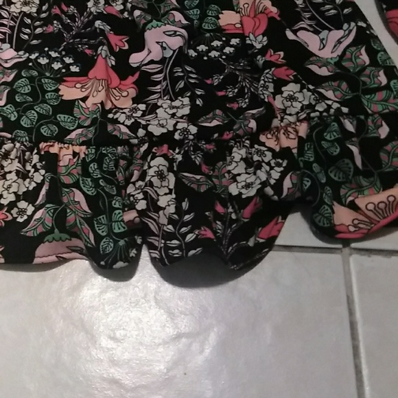 Top - Picture 3 of 5